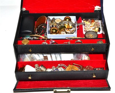 Lot 131 - Jewellery box containing gold and silver jewellery, costume jewellery, coins etc