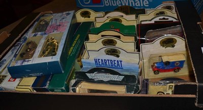 Lot 304 - Box of assorted Lledo sets and models