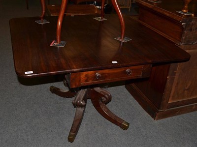 Lot 470 - A mahogany drop leaf sofa table