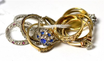 Lot 273 - Ten assorted dress rings