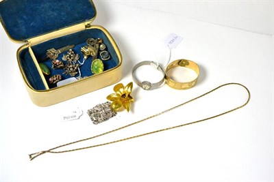 Lot 364 - A lady's wristwatch, a pair of Mexican earrings and assorted costume jewellery