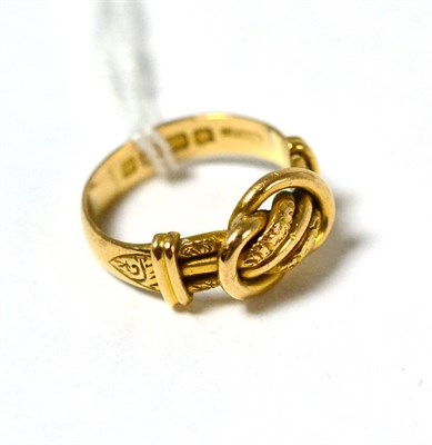 Lot 369 - An 18ct gold knot ring