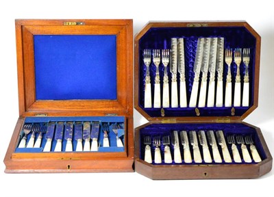 Lot 466 - Two cased sets of silver plated dessert eaters