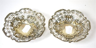 Lot 468 - A pair of silver bonbon dishes, London 1894/95