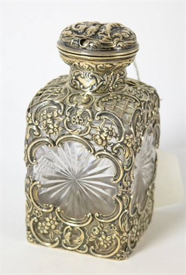 Lot 477 - A silver mounted scent bottle, William Comyns, London 1903