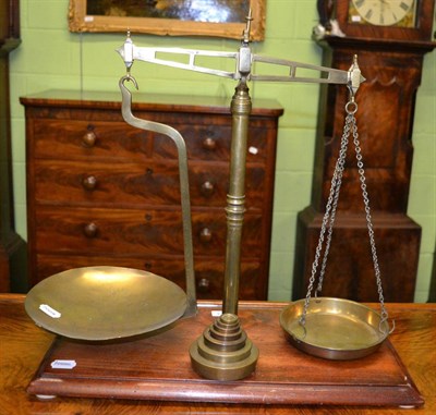 Lot 523 - A set of brass scales