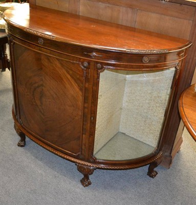 Lot 1227 - A 1930's mahogany china cabinet