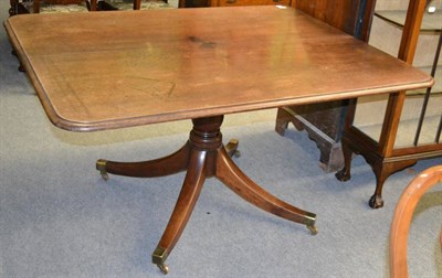 Lot 1277 - A George III flip top table