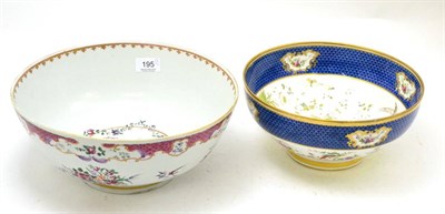 Lot 195 - A Sampson of Paris punch bowl and a Spode scale blue bowl