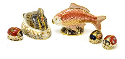 Lot 233 - Three Royal Crown Derby Ladybirds, a Black Swan and a Carp (5)