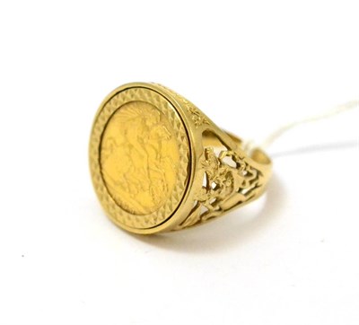 Lot 303 - An 1899 half sovereign in a ring mount