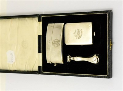 Lot 311 - A cased silver card case, vesta and seal