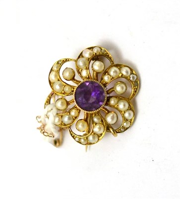 Lot 400 - An Edwardian amethyst and seed pearl brooch, stamped '9CT'