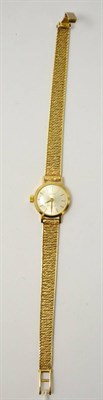 Lot 432 - A lady's 9ct gold Garrard wristwatch, cased in Gararrd box, quartz movement and insurance...