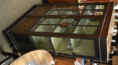 Lot 1306 - An Edwardian mahogany inlaid glazed cabinet