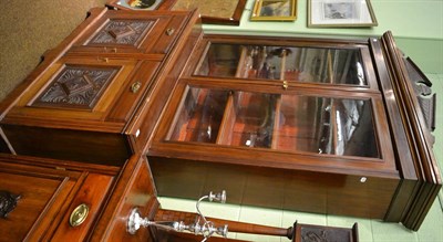 Lot 1423 - Mahogany bookcase cabinet with glazed upper section