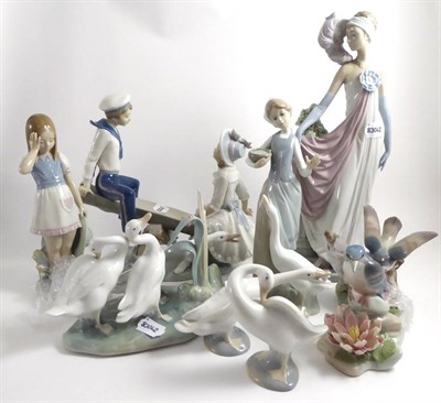 Lot 38 - Nine Lladro figures and groups