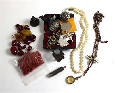 Lot 287 - A small group of miscellaneous items including coral beads, intaglio, small Chinese bronze desk...