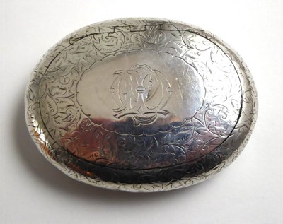 Lot 293 - A Victorian silver snuff box