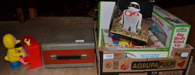 Lot 1090 - A small quantity of boxed Sesame Street toys, Steeple Tone robot radio, original box and...