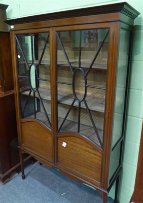 Lot 1257 - An Edwardian string inlaid mahogany glazed display cabinet