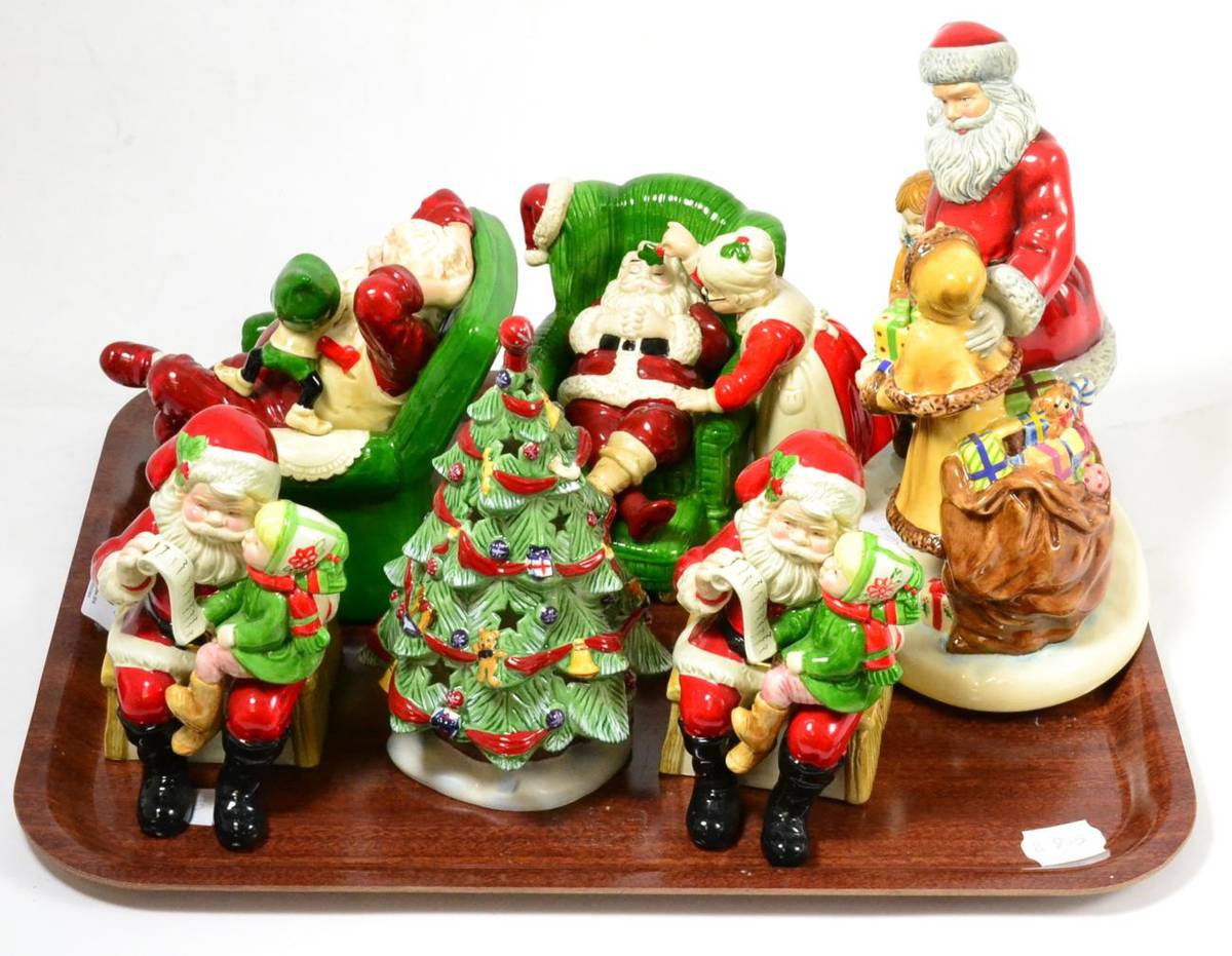 Lot 35 - A Villeroy & Boch Christmas tree form tea