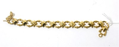 Lot 87 - A 9ct gold fancy link bracelet