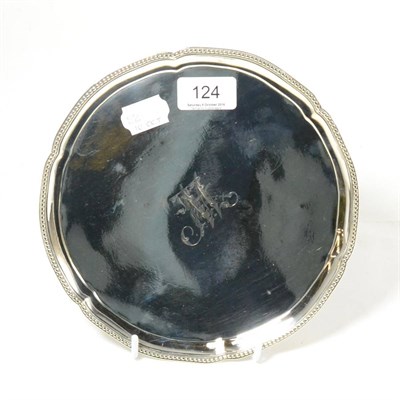 Lot 124 - A George III silver salver