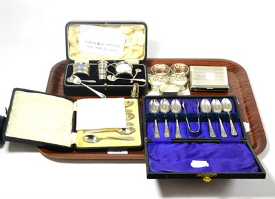 Lot 144 - A collection of silver comprising a cased silver cruet set, Birmingham, 1925 D & B, a silver...