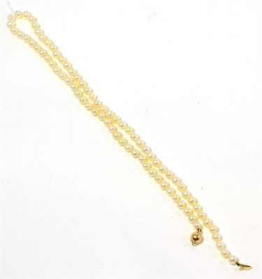 Lot 204 - A cultured pearl necklace