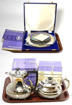 Lot 251 - A plated teapot and hot water jug; silver commemorative plate, Queen's silver Jubilee boxed and...