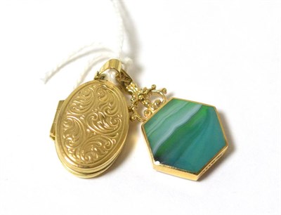 Lot 378 - A 9ct gold double sided hard stone fob and a double hinged locket stamped '375' (2)