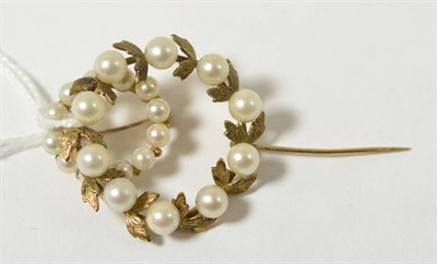 Lot 416 - Two 9ct gold pearl set brooches