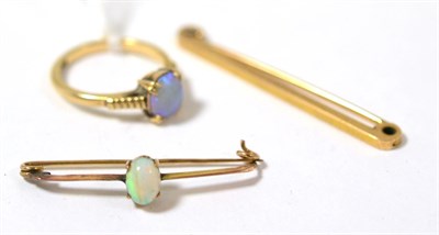 Lot 441 - An opal ring, an opal bar brooch and a 9ct gold tie bar (3)