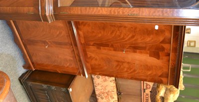 Lot 1077 - Reproduction mahogany cocktail cabinet with mirrored interior