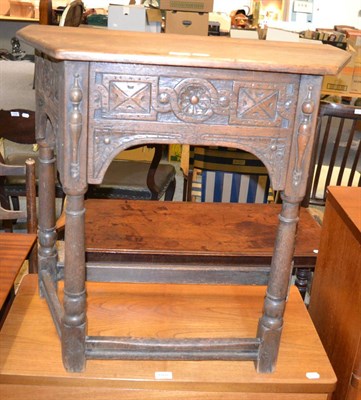 Lot 1167 - Oak side table with drawer