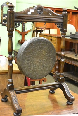 Lot 1374 - An Edwardian oak framed gong