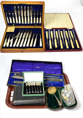 Lot 237 - A collection of cased and loose silver and plated flatware