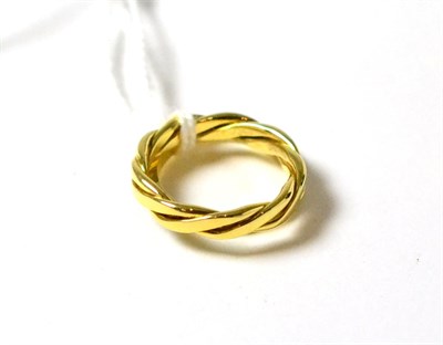 Lot 268 - An 18ct gold twist band ring and an 18ct gold band ring