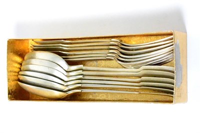 Lot 418 - Set of six Victorian silver table spoons and six matching forks