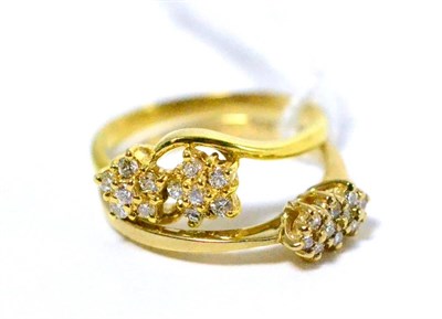 Lot 425 - Two diamond cluster rings