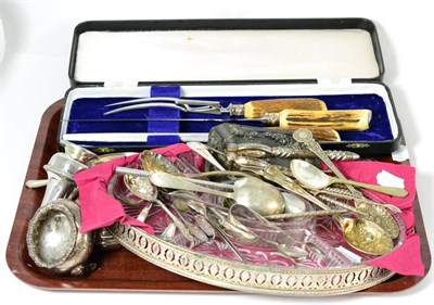 Lot 550 - Two trays of silver plated items