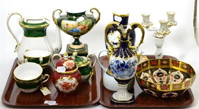 Lot 623 - ~Miscellaneous ceramics including Royal Crown Derby Imari palette bowl etc (on 2 trays and a box)