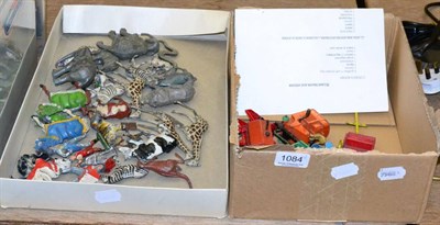 Lot 1084 - A collection of Britains and other assorted zoo and farm animals including snake, crocodile,...