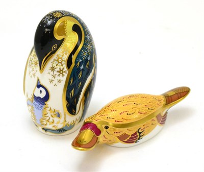 Lot 318 - Royal Crown Derby paperweight duck billed platypus and standing penguin with chick (2) both...