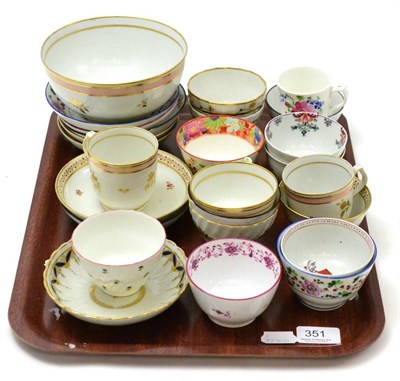 Lot 351 - Quantity of Newhall tea bowls, cups and saucers