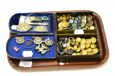 Lot 535 - A quantity of buttons and badges including silver, enamel and ebony hunt related buttons and...