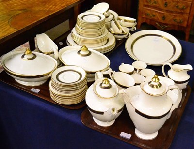 Lot 575 - Large Royal Doulton Harlow pattern dinner service