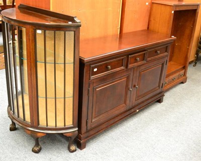 Lot 1019 - Sideboard, bookcase and display cabinet