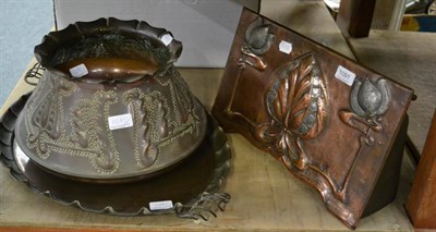 Lot 1091 - An Art nouveau copper and pewter fire hood, two copper planters and a tray